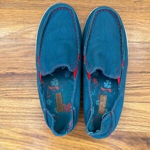OluKai teal & red canvas shoes Size 6